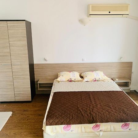 Vili Apartment Burgasz Kültér fotó